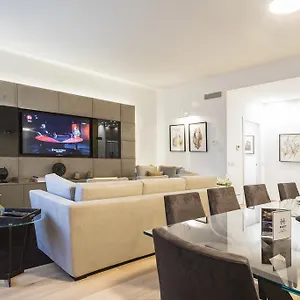 https://hemeras-boutique-house-piazza-duomo.italymilanhotels.net