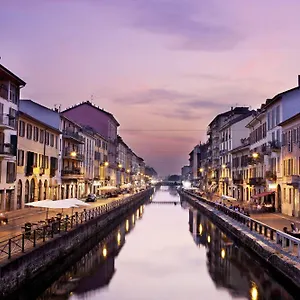 https://suitelowcost-papiniano.italymilanhotels.net